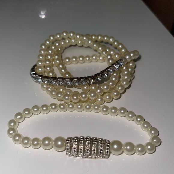 Set of 5 sparkle and beaded bracelets - Picture 2 of 3